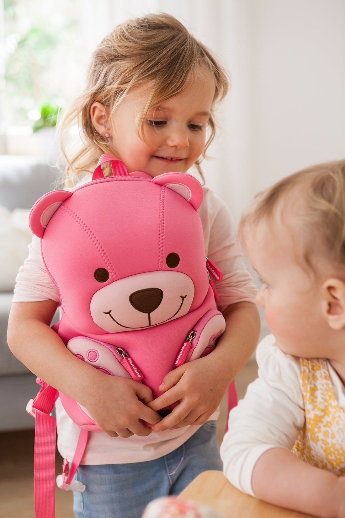 Bella Bär - ein rosa Kuschel-Rucksack für Mädchen ab 2 Jahren